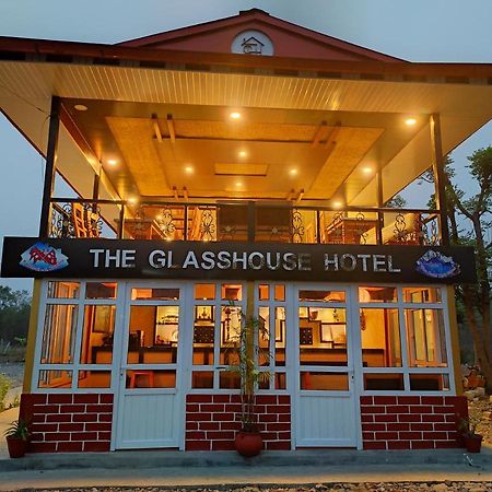 The Glasshouse Hotel Kawasoti Exterior photo