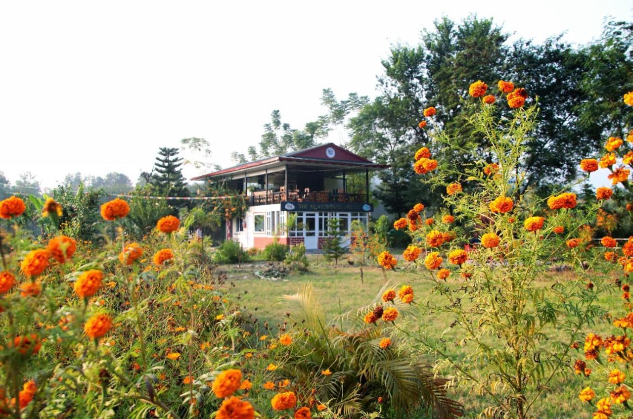 The Glasshouse Hotel Kawasoti Exterior photo